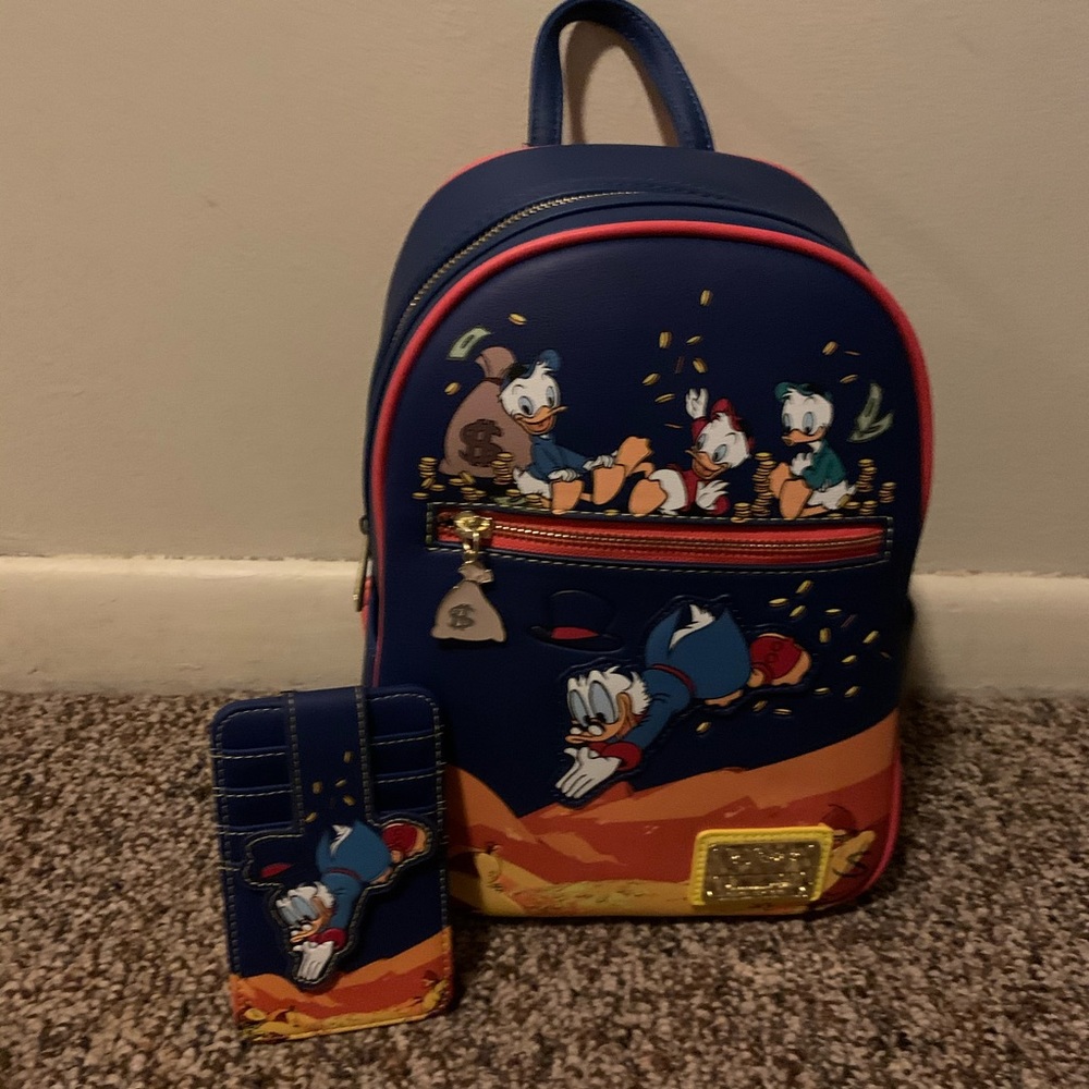 Loungefly Ducktales backpack and card holder set